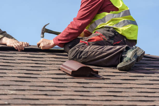 Quick and Trustworthy Emergency Roof Repair Services in Three Lakes, FL